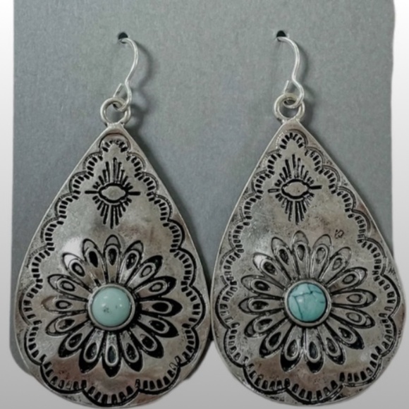 Turquoise Hammered Metal Drop Dangle Earrings Handmade NWOT sterling silver - Picture 2 of 5